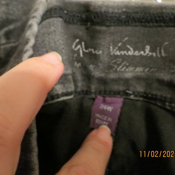 24 w Gloria Vanderbilt Black Pull On Jeans - Picture 3 of 4
